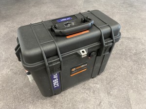 jarocells belly boot case 100Ah met 2x 28Ah Fishfinder aansluiting